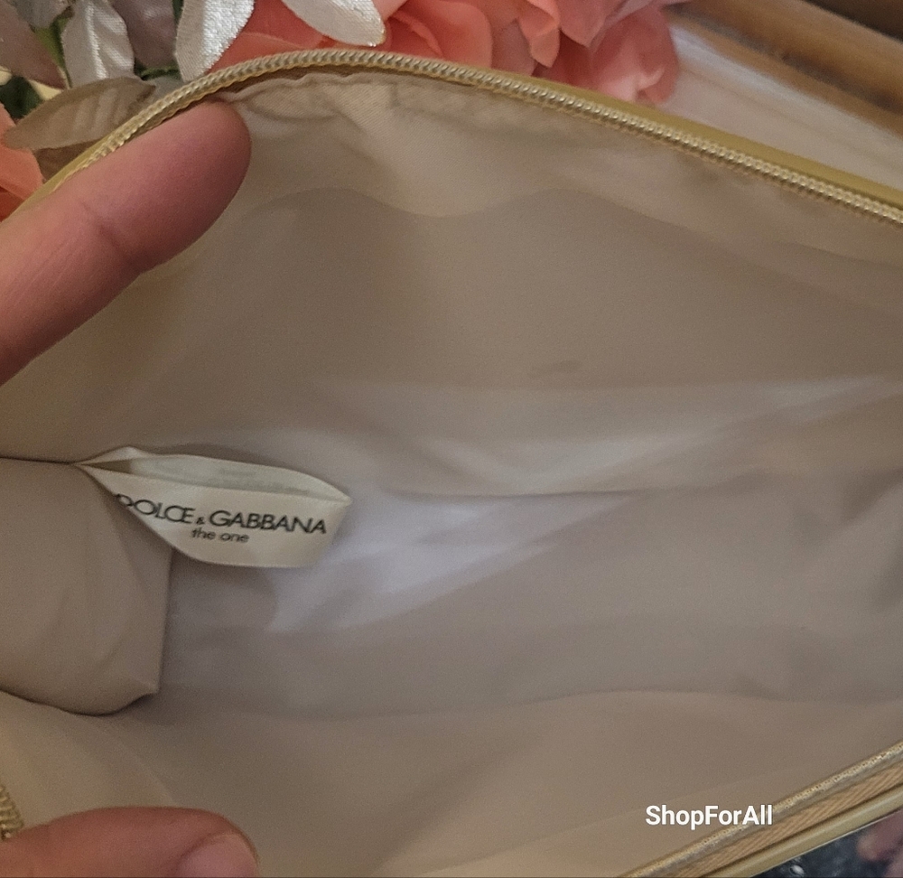 Dolce & Gabbana Gold Clutch - Picture 8 of 8